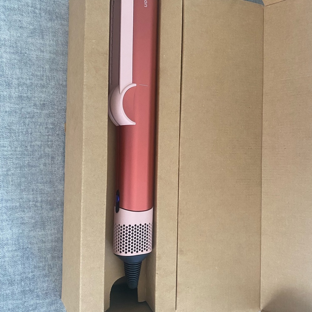 Dyson Pink and Rose Gold Women Hair Tool - Picture 3 of 4